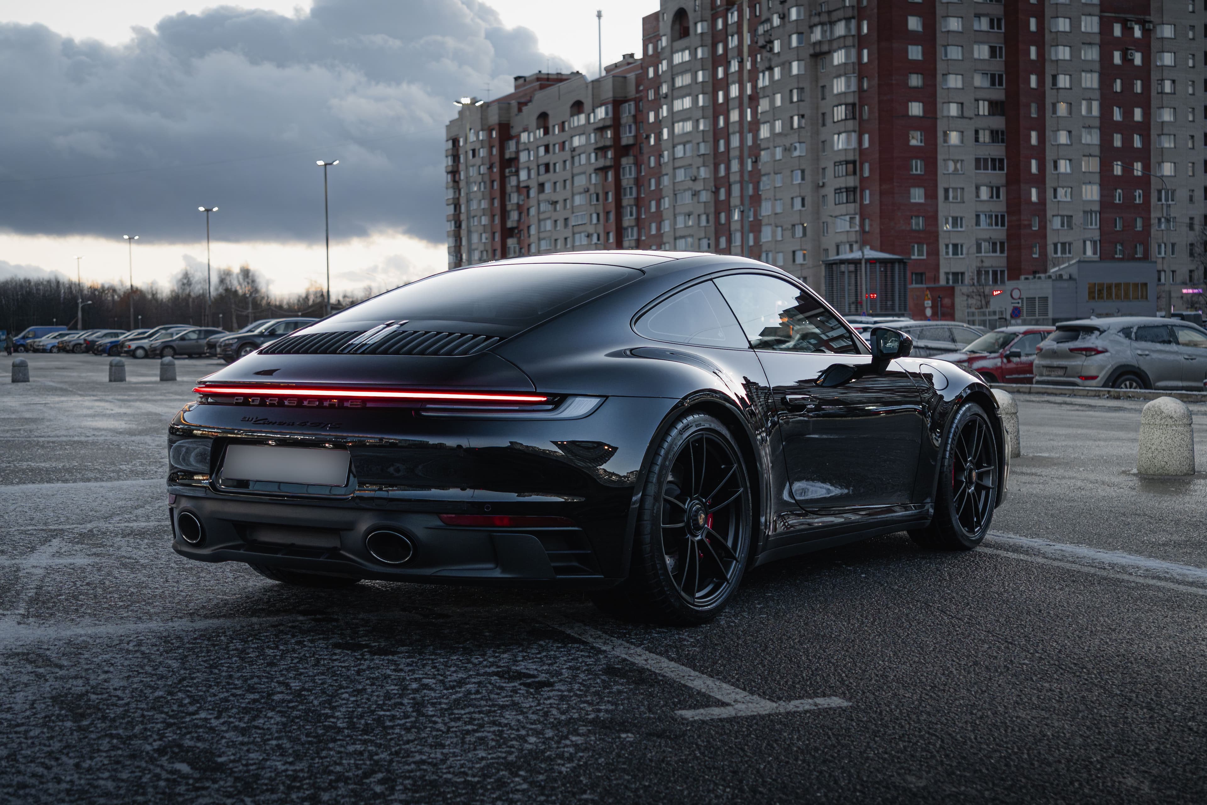 Porsche 911 Carrera  4 GTS