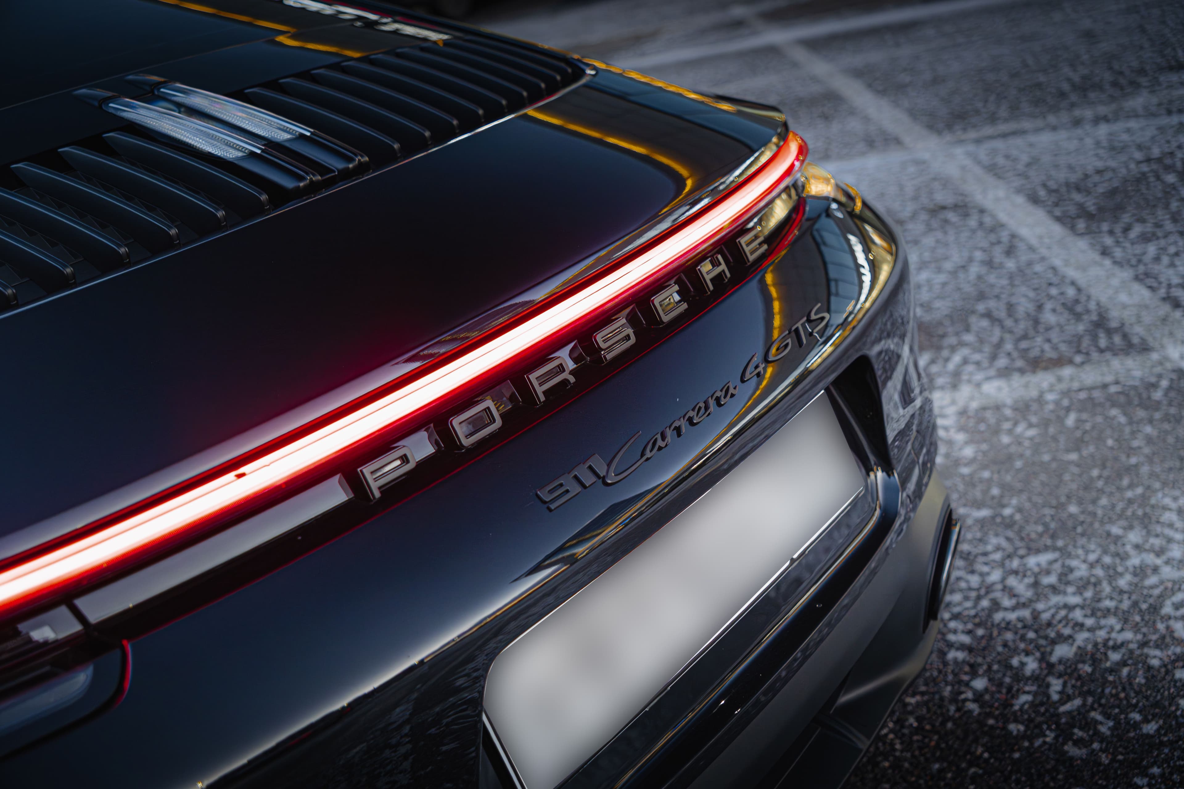 Porsche 911 Carrera  4 GTS